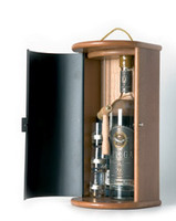 Водка Белуга Золотая линия 0,75л. в дер.сундуке+ 3 стопки